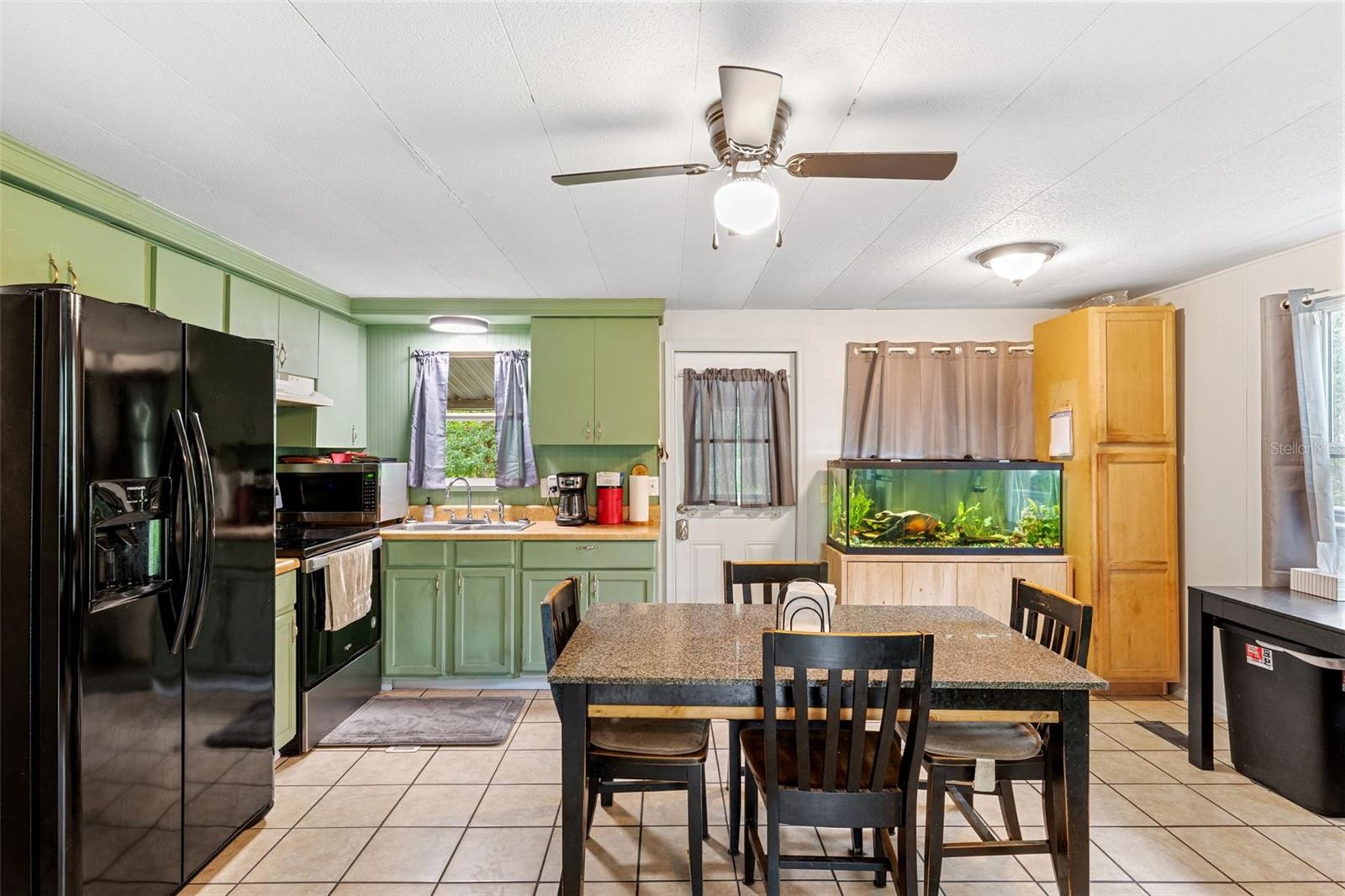 Image 17 of 47 For 35117 Cheshire Street