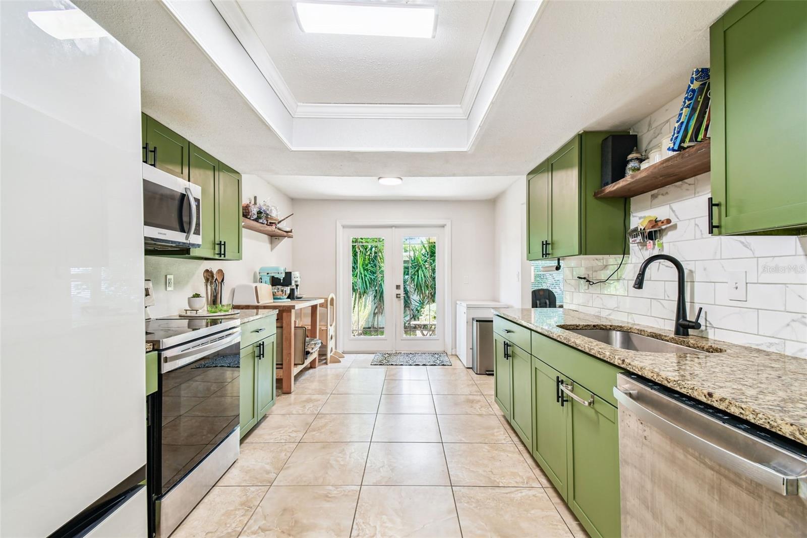 Image 13 of 51 For 1594 Linwood Drive