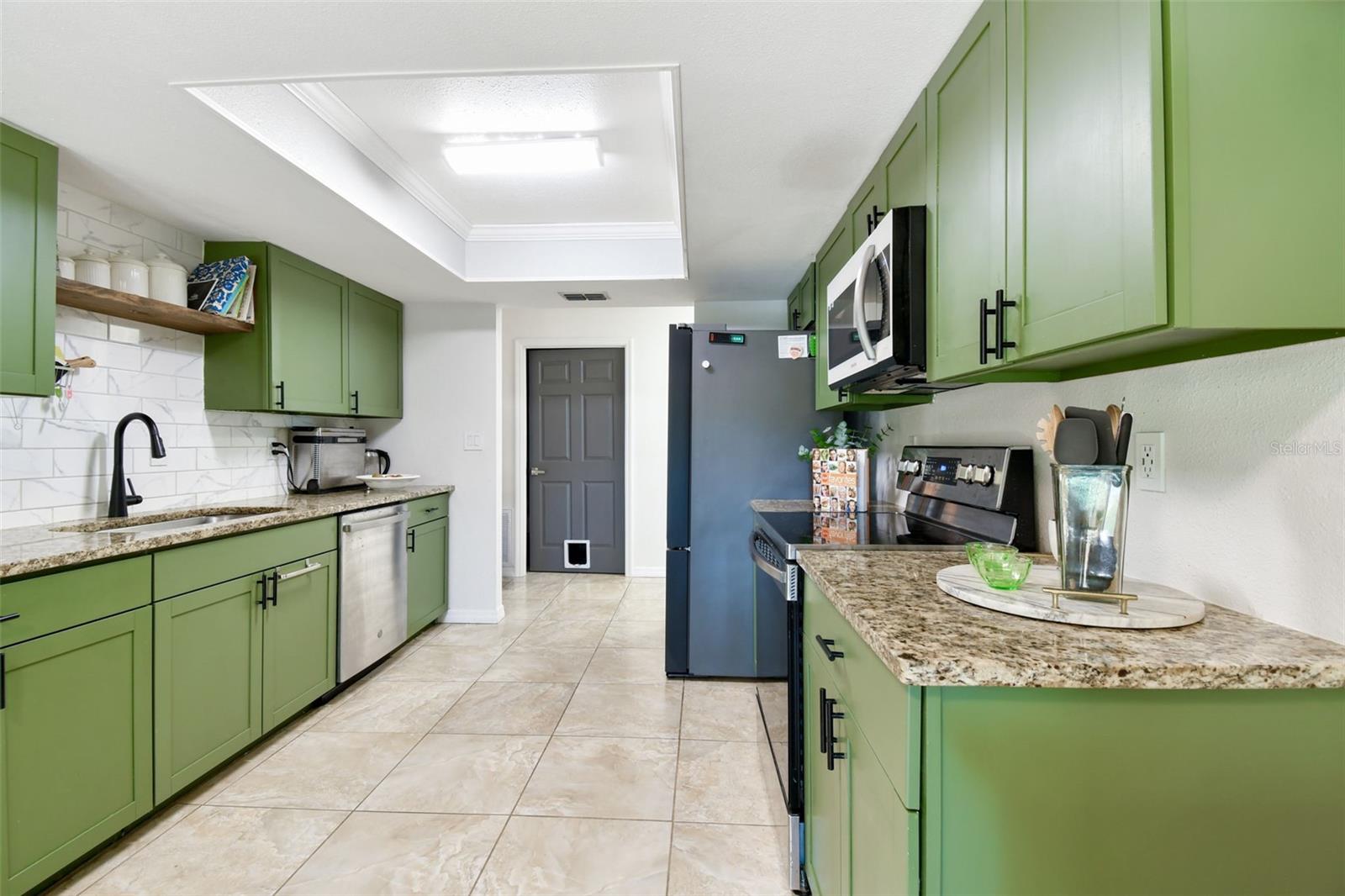 Image 16 of 51 For 1594 Linwood Drive