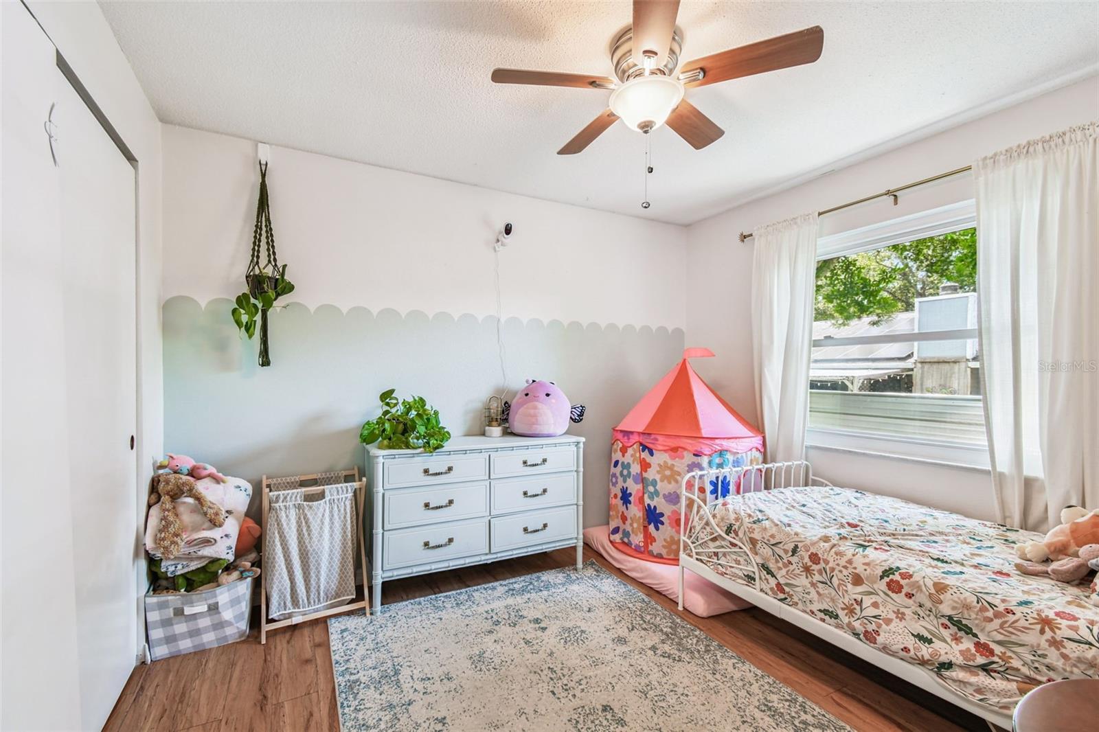 Image 20 of 51 For 1594 Linwood Drive