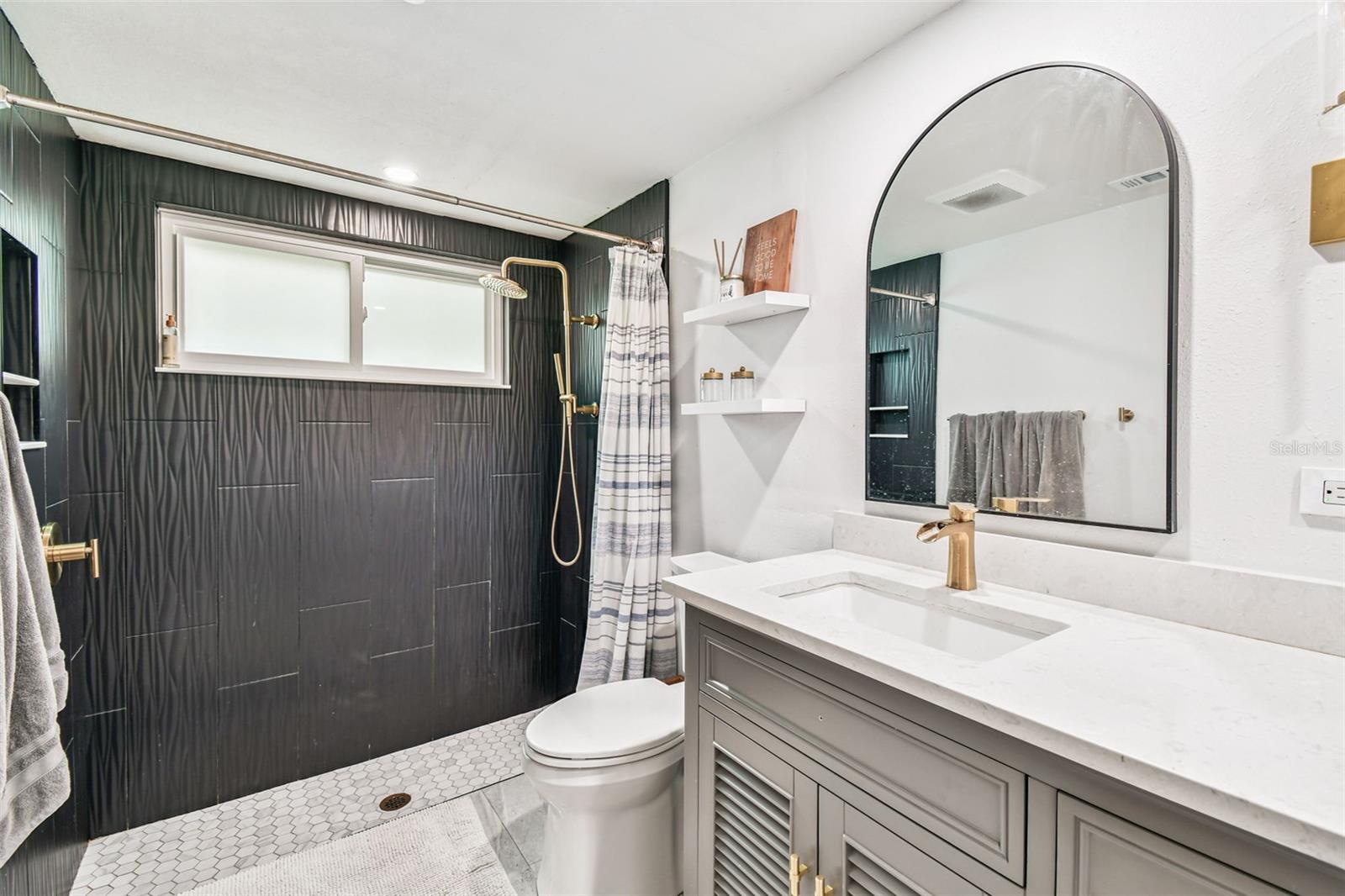 Image 30 of 51 For 1594 Linwood Drive