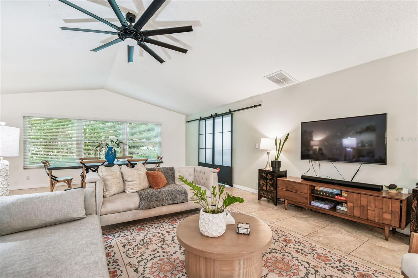 Image 5 of 51 For 1594 Linwood Drive