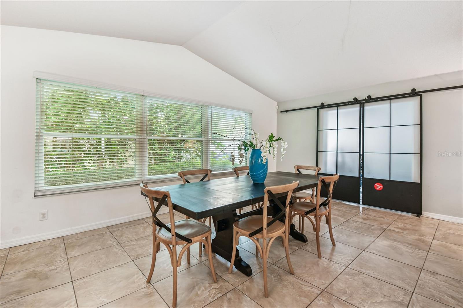 Image 8 of 51 For 1594 Linwood Drive