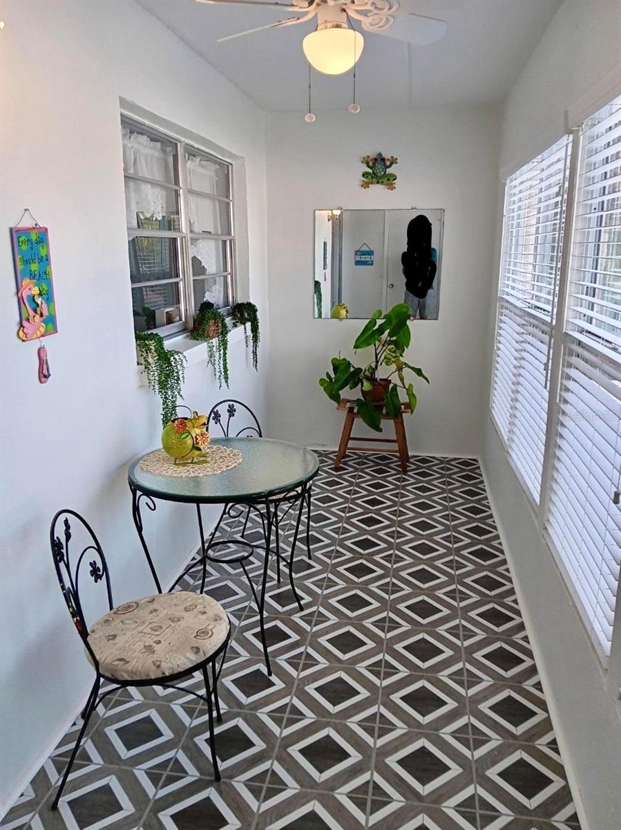 Image 12 of 15 For 11720 Park Boulevard 302