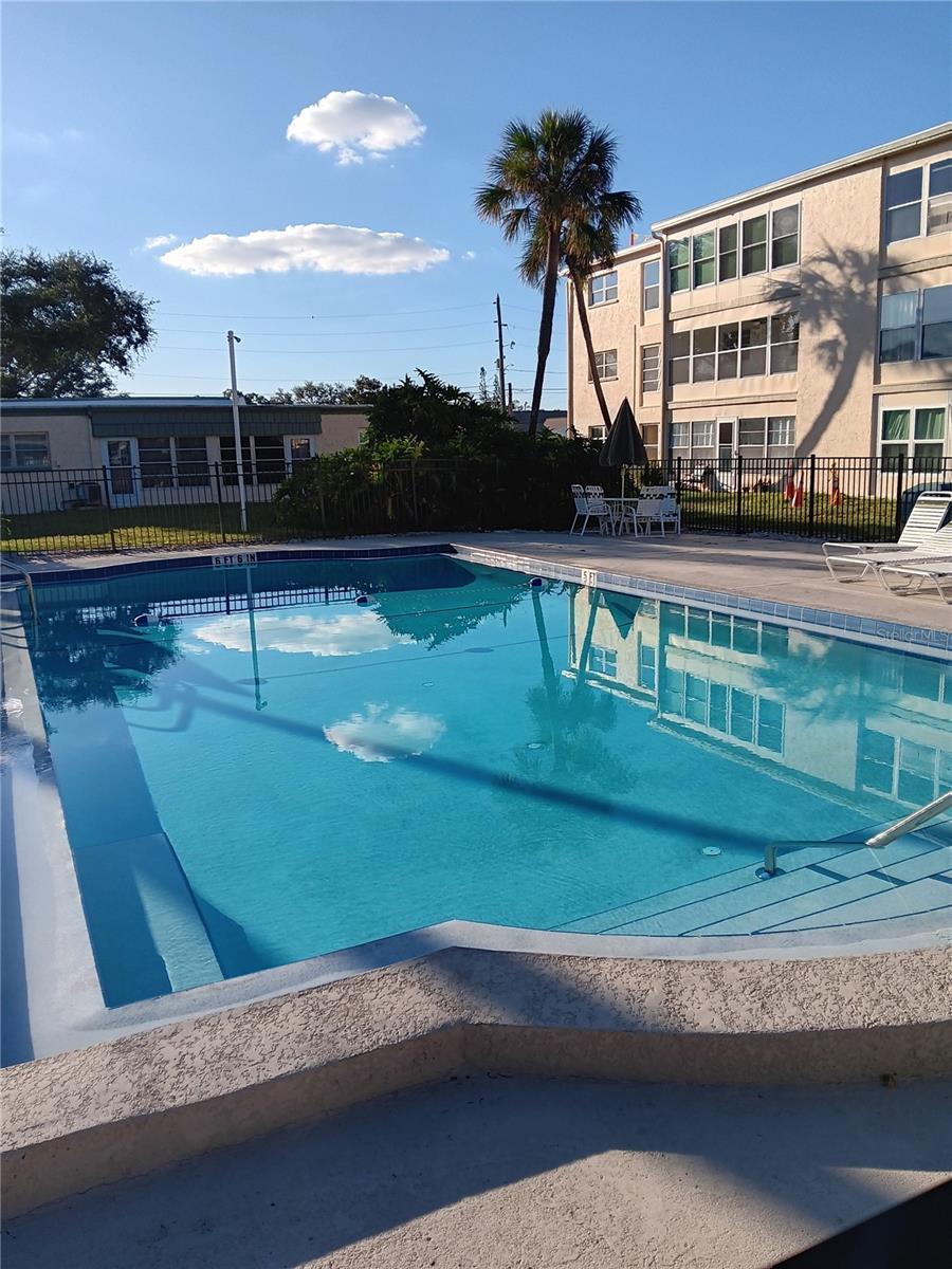 Image 21 of 22 For 11720 Park Boulevard 302