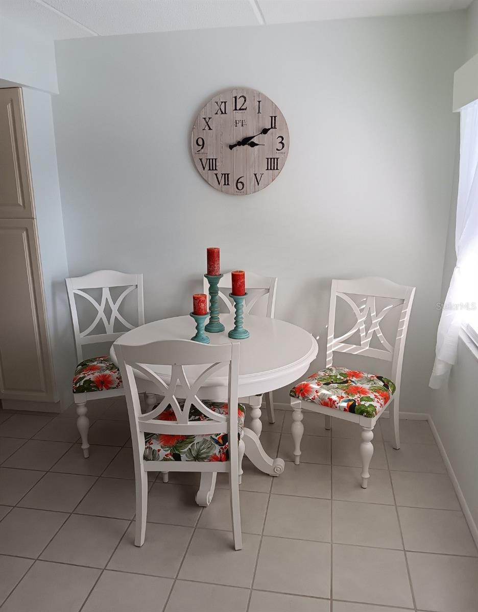 Image 3 of 15 For 11720 Park Boulevard 302