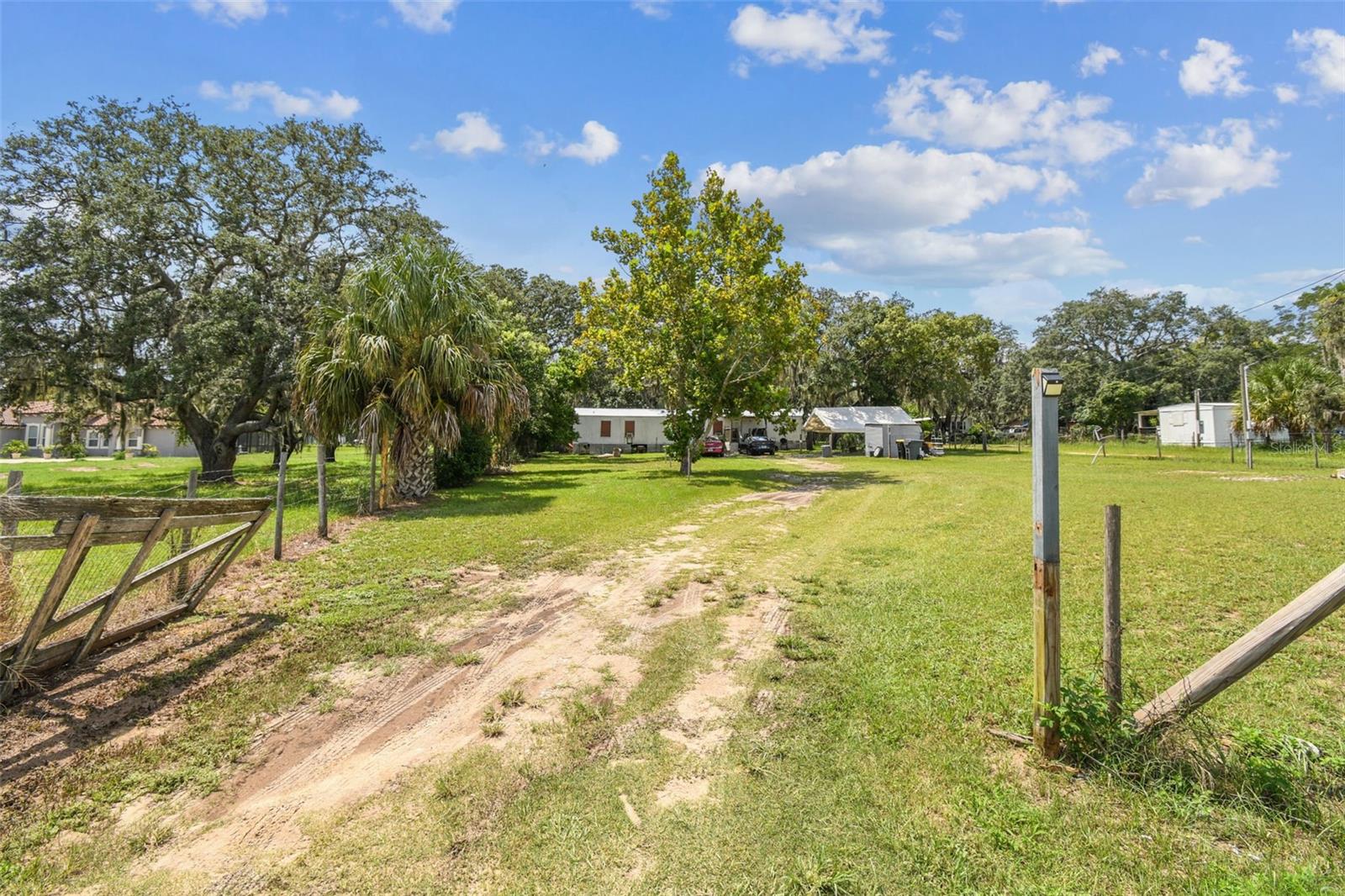 Image 18 of 36 For 1101 Bird Road
