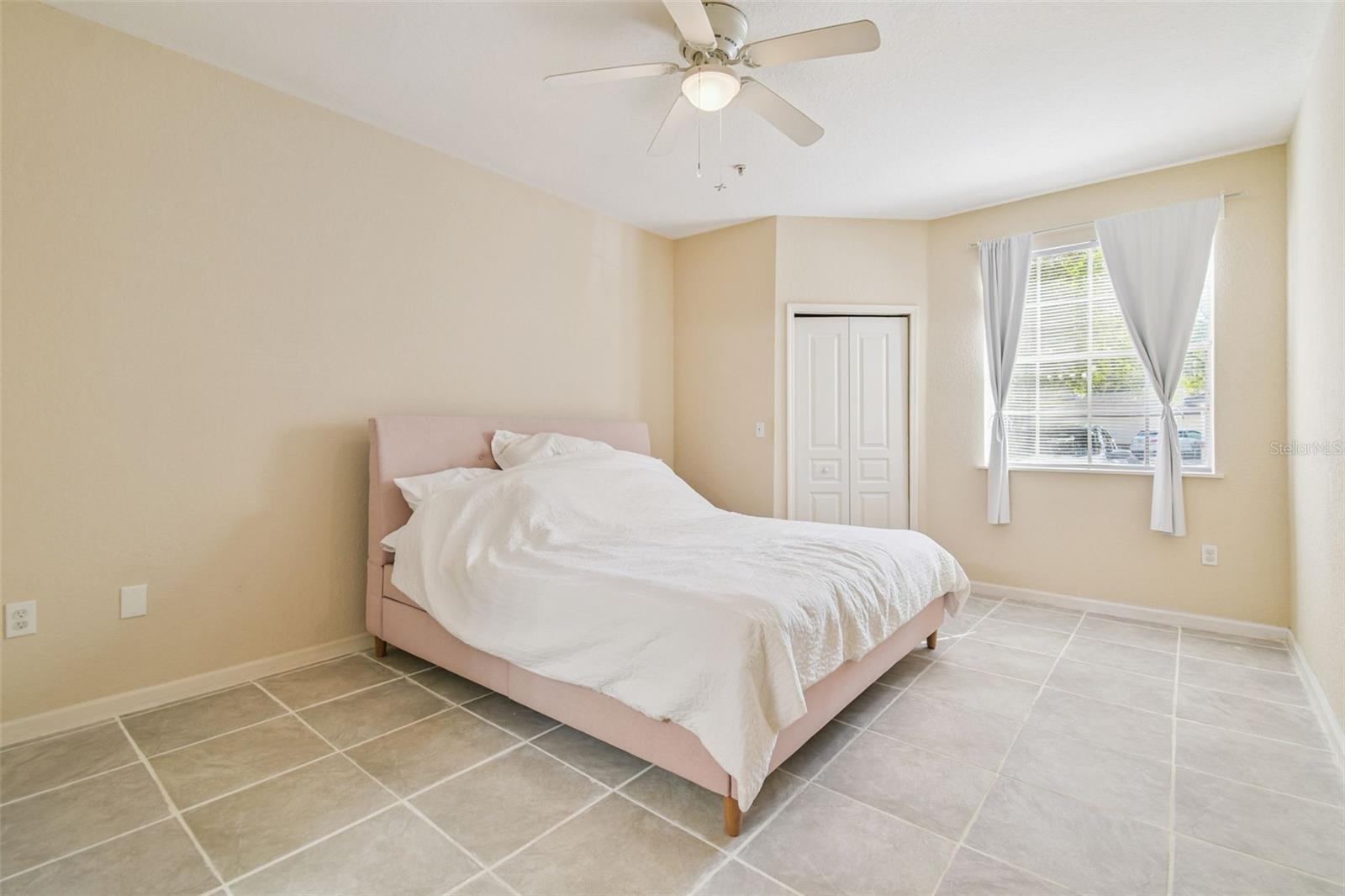 Image 11 of 37 For 17108 Carrington Park Drive 701