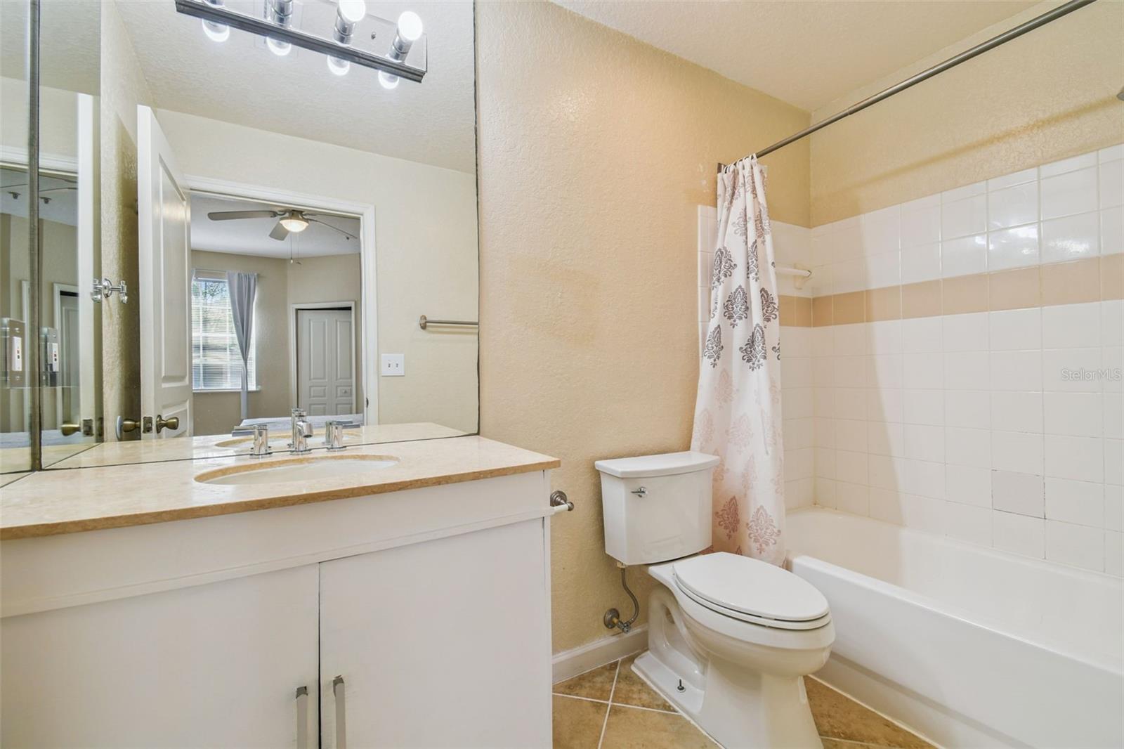 Image 14 of 37 For 17108 Carrington Park Drive 701