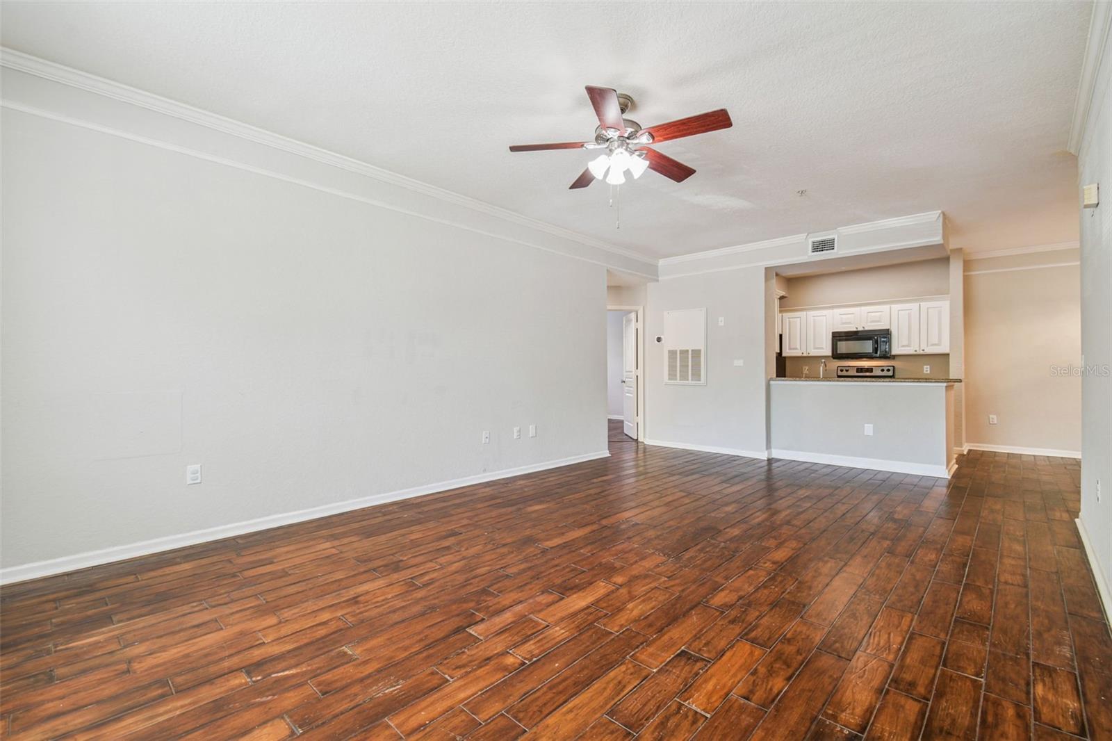 Image 16 of 37 For 17108 Carrington Park Drive 701