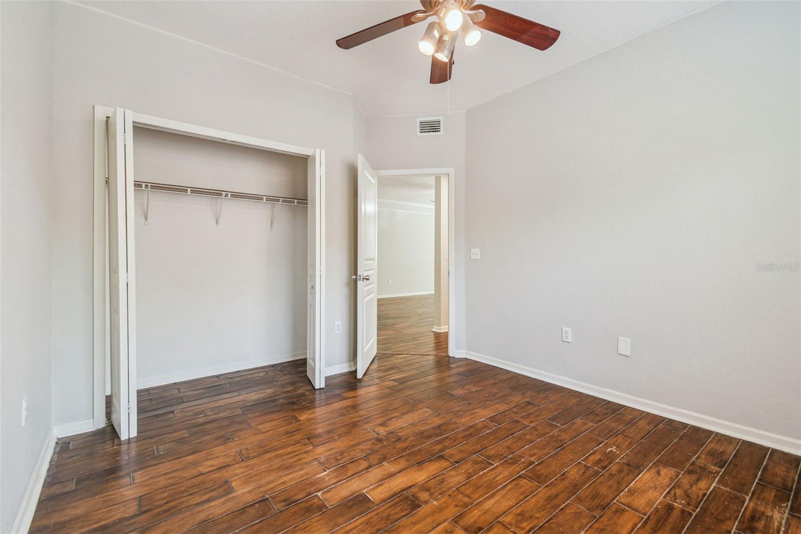 Image 21 of 37 For 17108 Carrington Park Drive 701