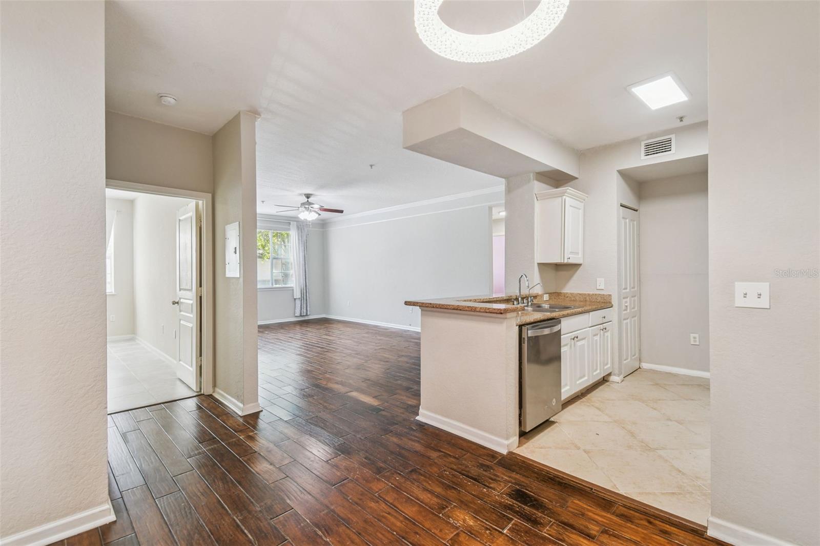 Image 5 of 37 For 17108 Carrington Park Drive 701
