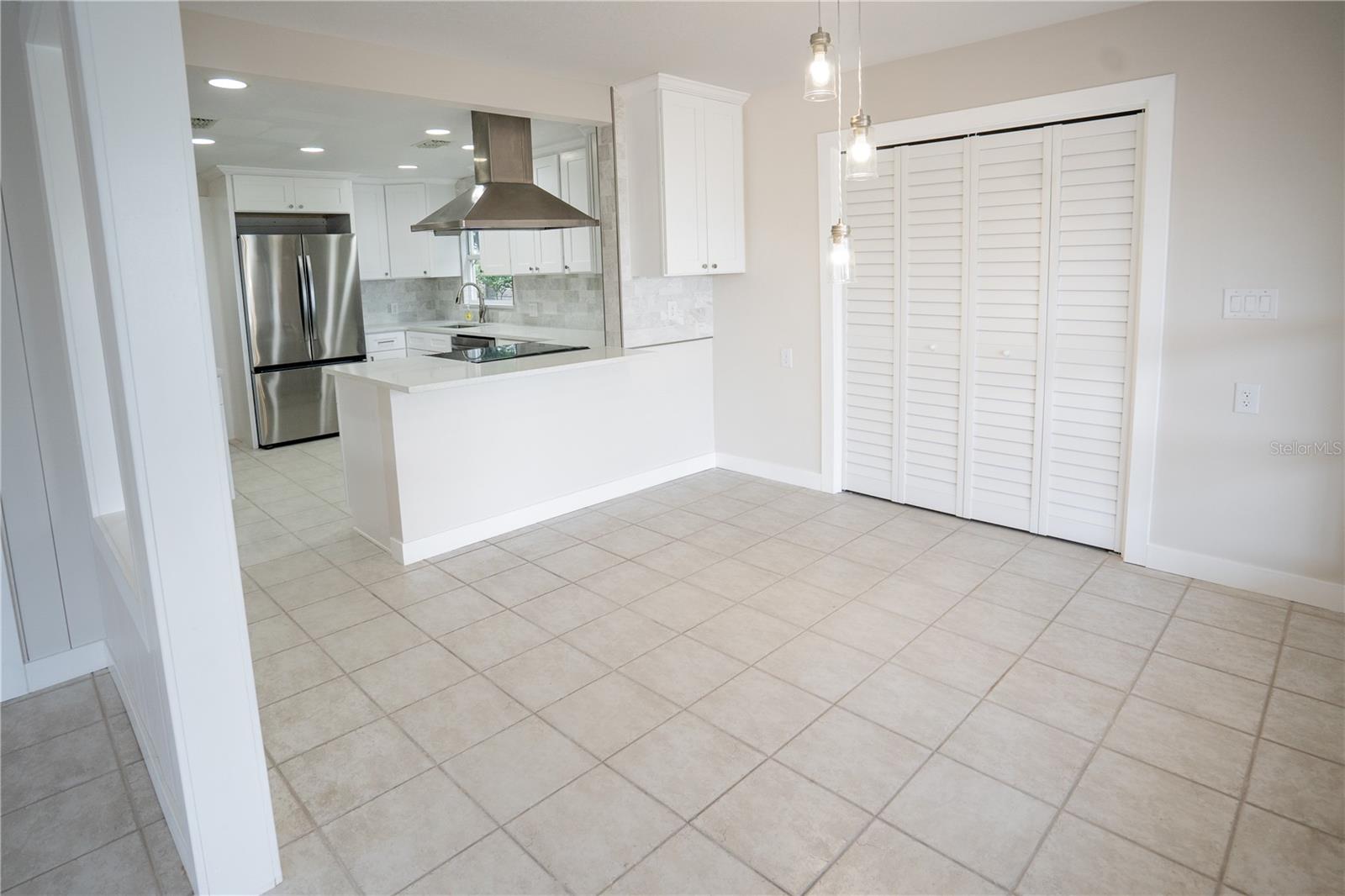 Listing photo id 8 for 333 12th Avenue