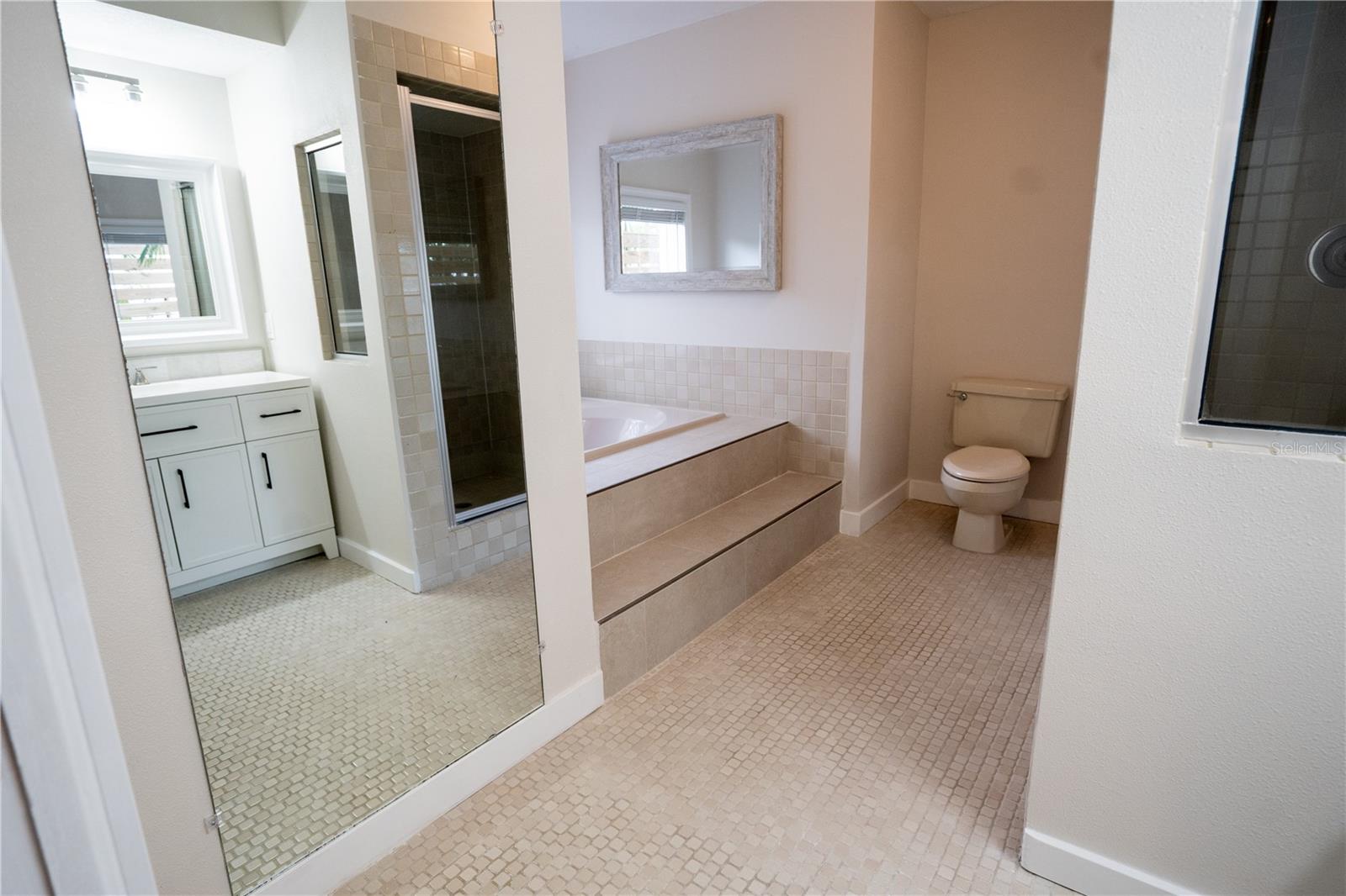 Listing photo id 13 for 333 12th Avenue