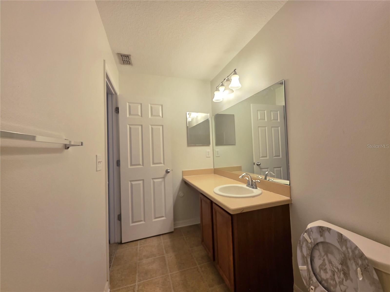 Image 17 of 20 For 3018 Royal Tuscan Lane
