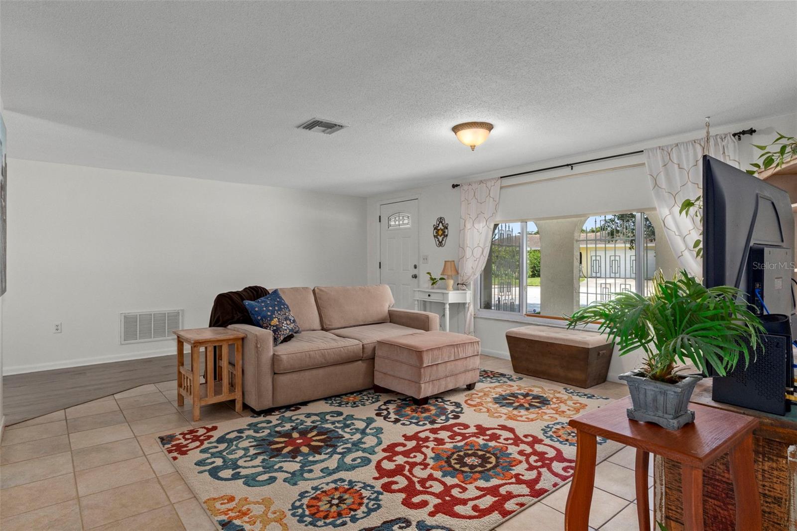 Image 10 of 42 For 7706 Cherrytree Lane