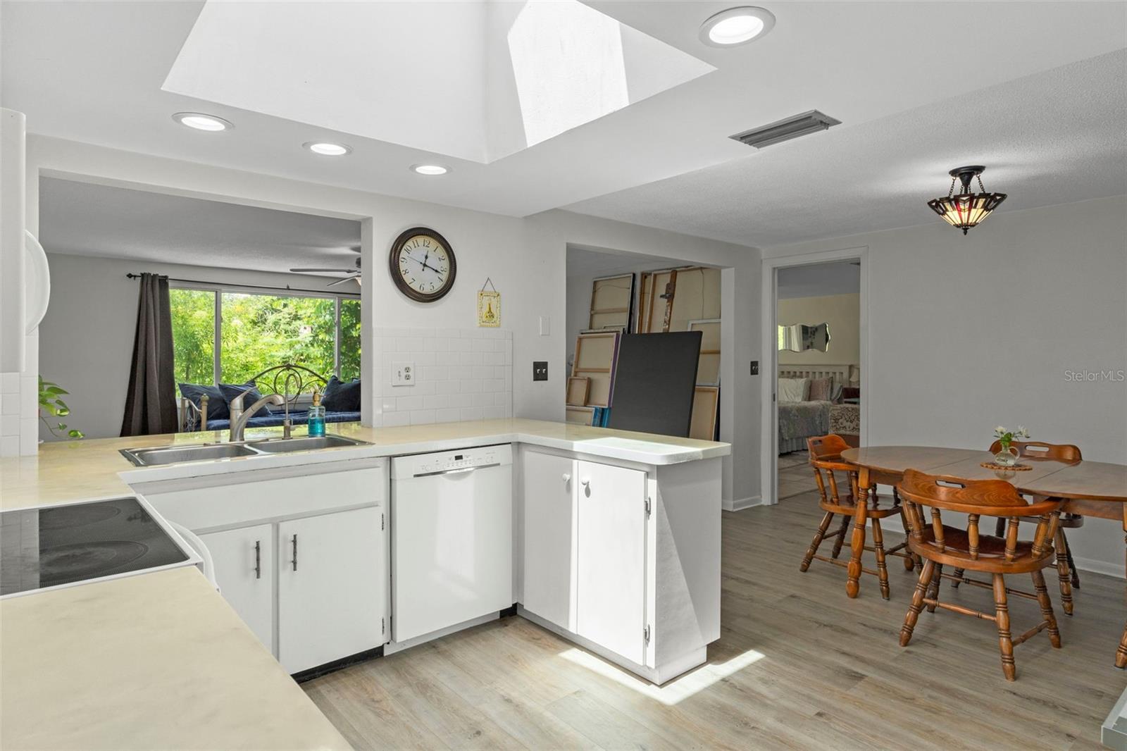 Image 16 of 42 For 7706 Cherrytree Lane
