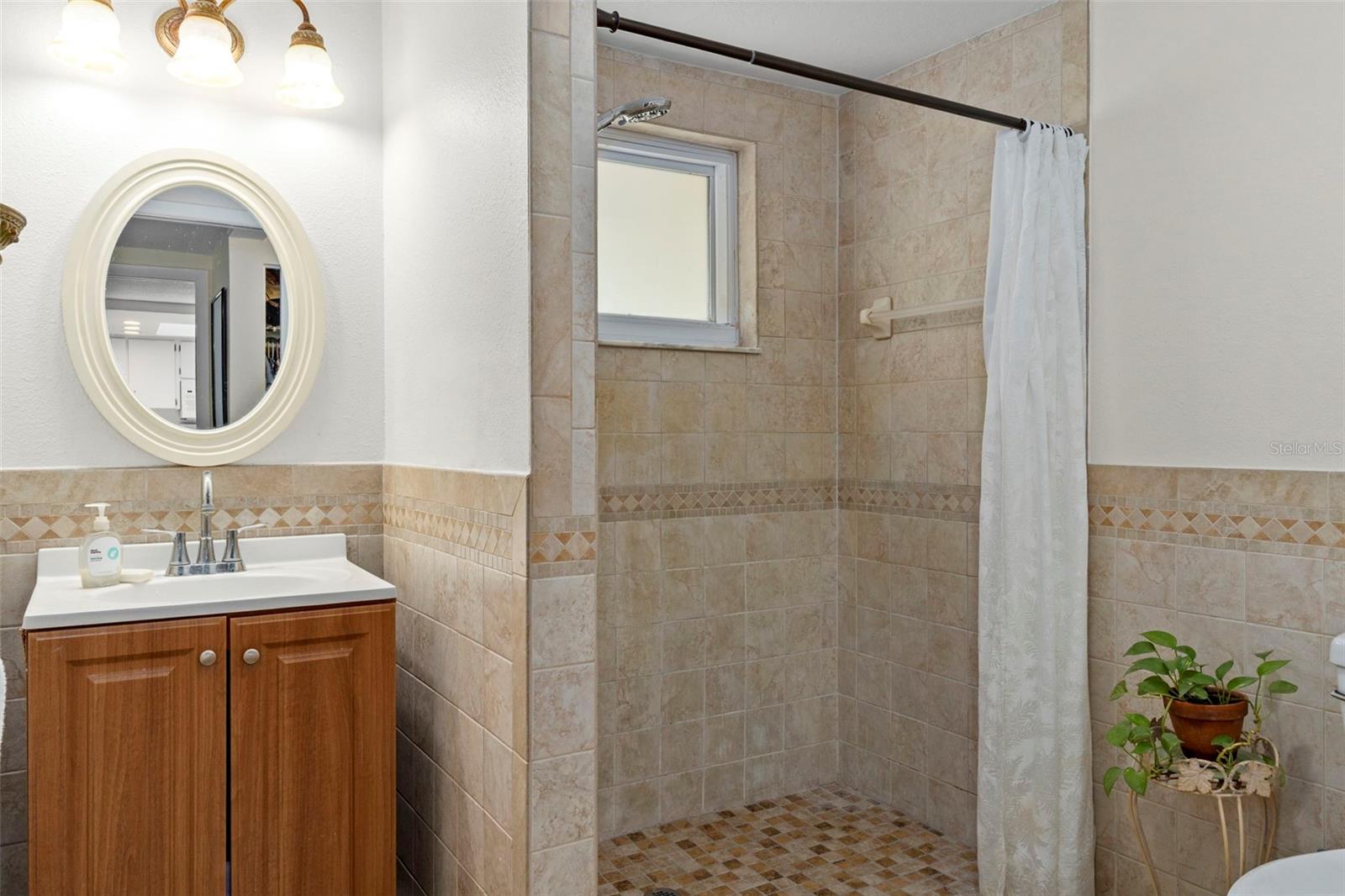 Image 22 of 42 For 7706 Cherrytree Lane