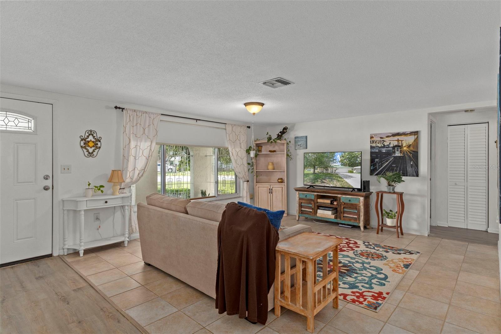 Image 9 of 42 For 7706 Cherrytree Lane