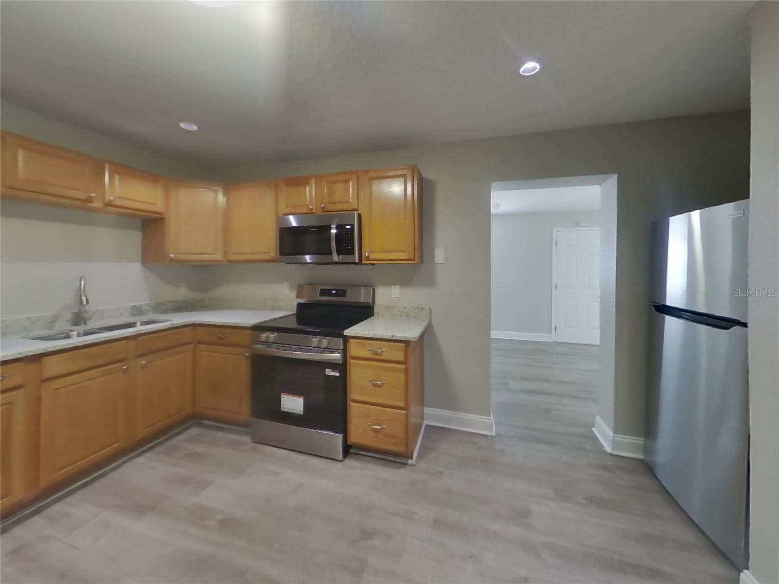 Image 6 of 15 For 1721 Comanche Avenue