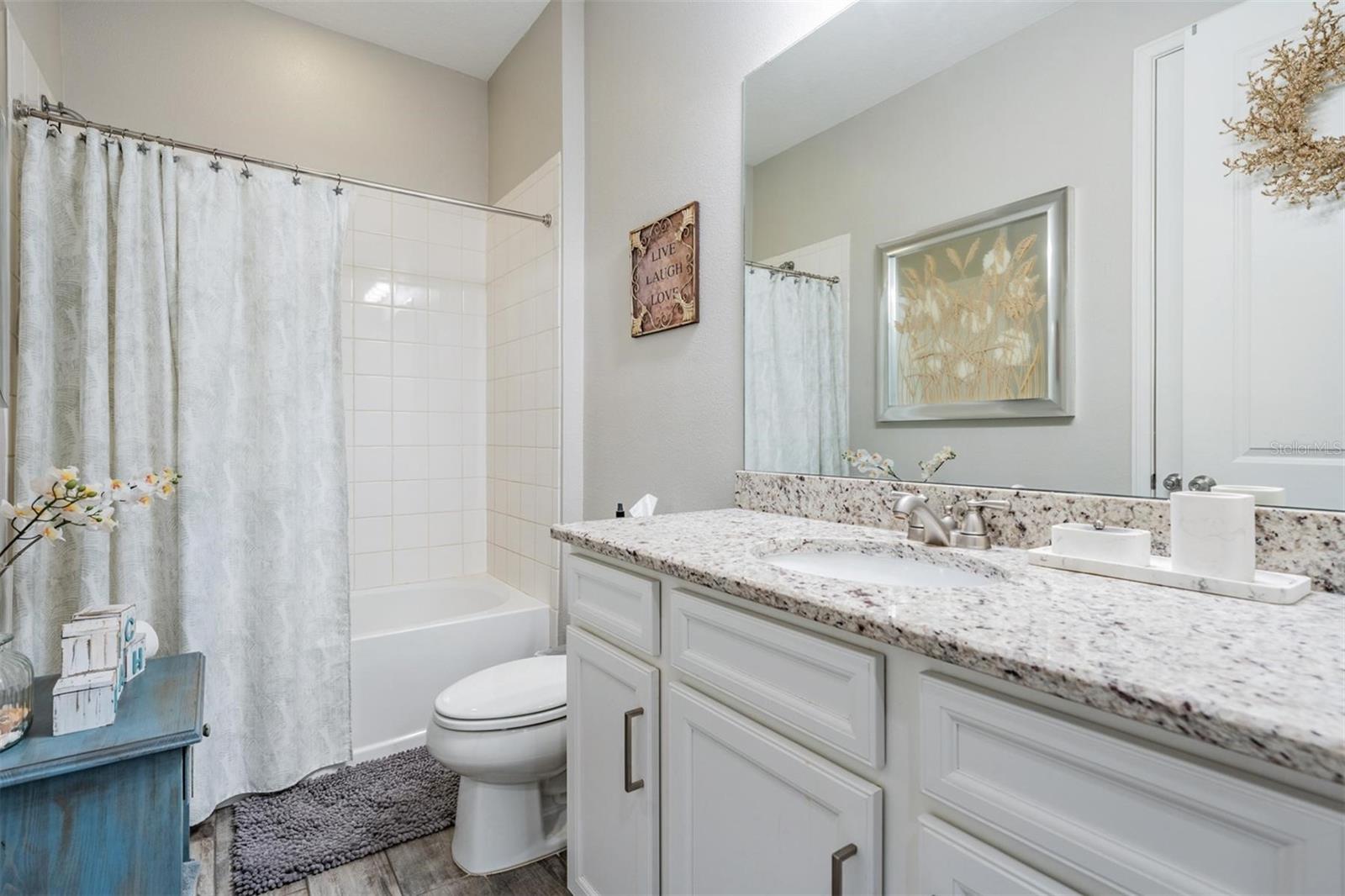 Image 22 of 43 For 11610 Blue Woods Drive