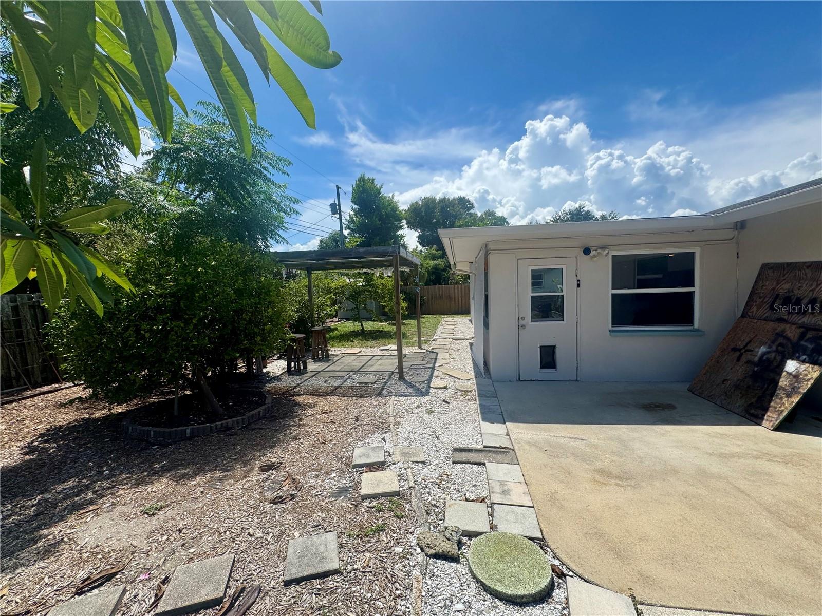 Image 22 of 23 For 13864 Dominica Drive