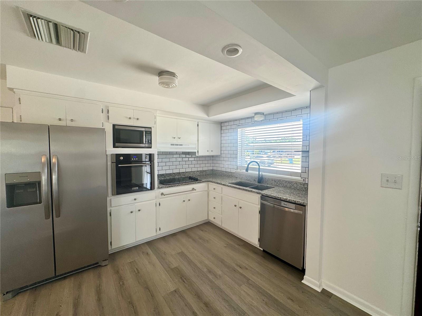 Image 4 of 23 For 13864 Dominica Drive