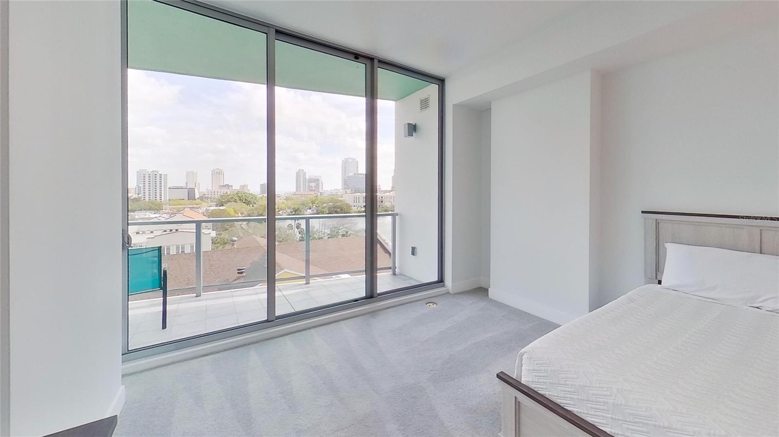 Image 73 of 88 For 777 3rd Avenue N 804