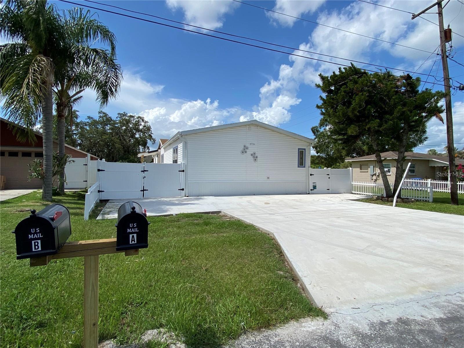 Image 2 of 7 For 8726 Mayflower Road 2
