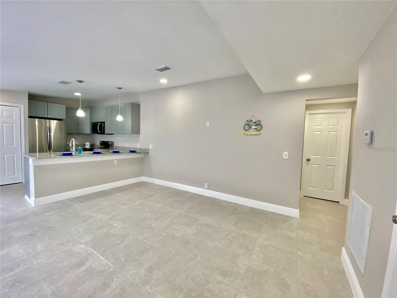 Image 4 of 7 For 8726 Mayflower Road 2