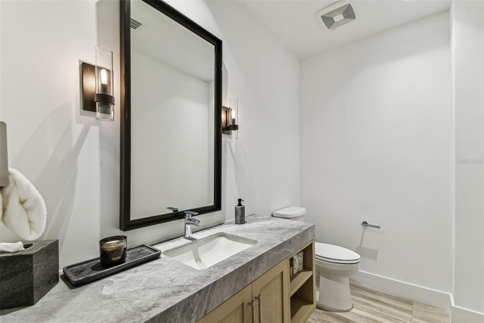 Image 35 of 56 For 2912 Santiago Street 1402