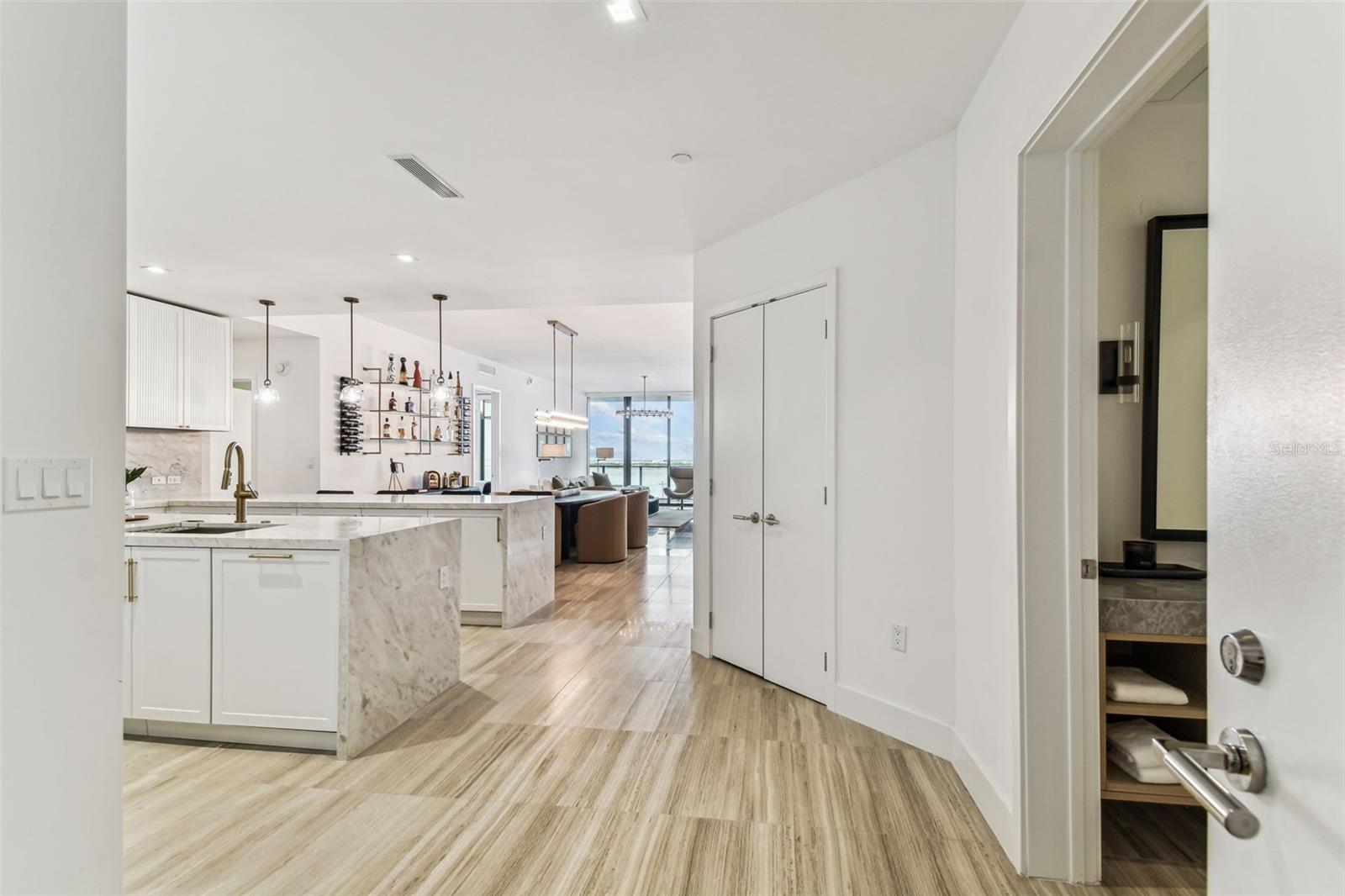 Image 36 of 56 For 2912 Santiago Street 1402