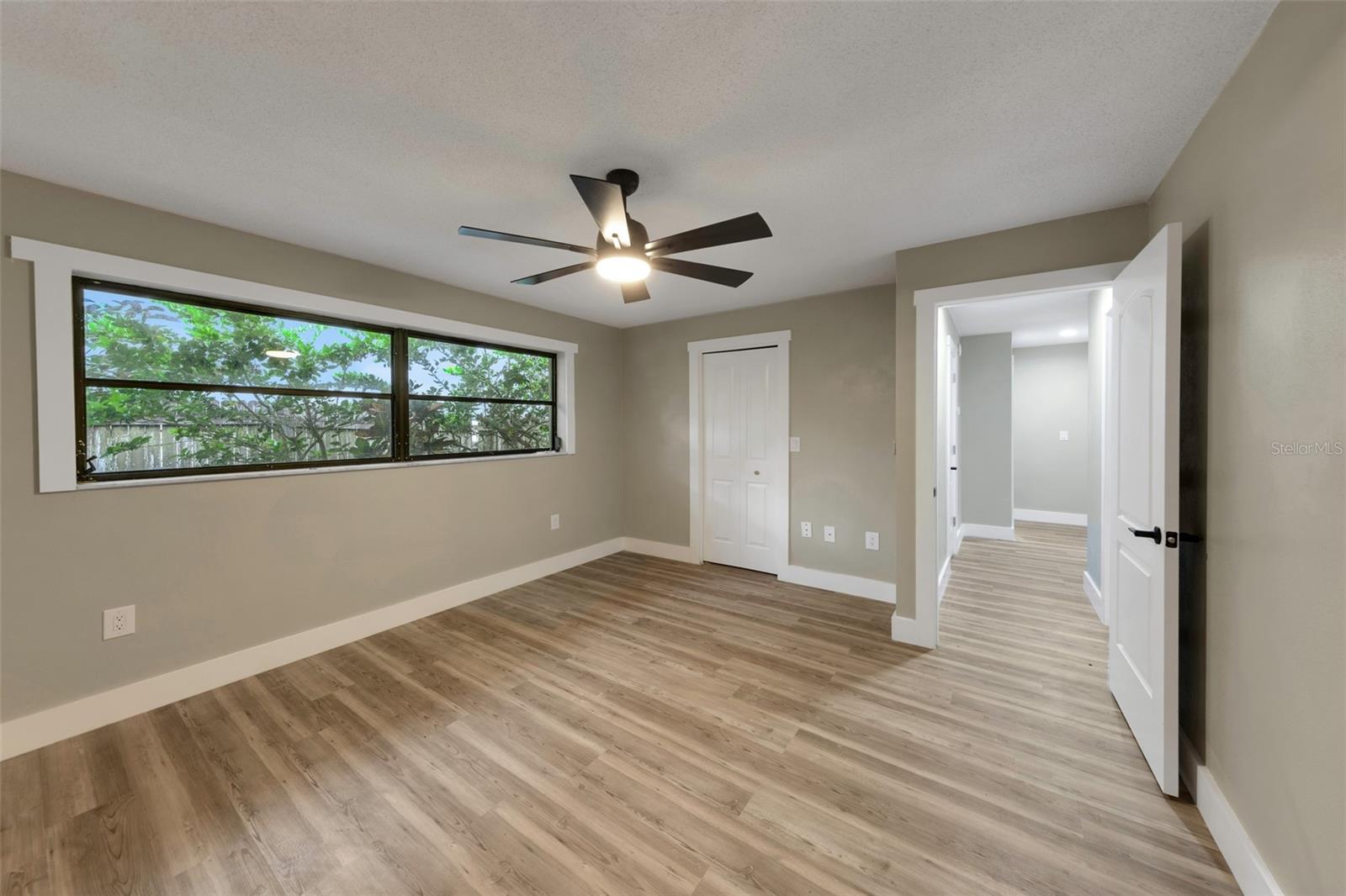 Image 21 of 30 For 943 Spanish Oaks Boulevard
