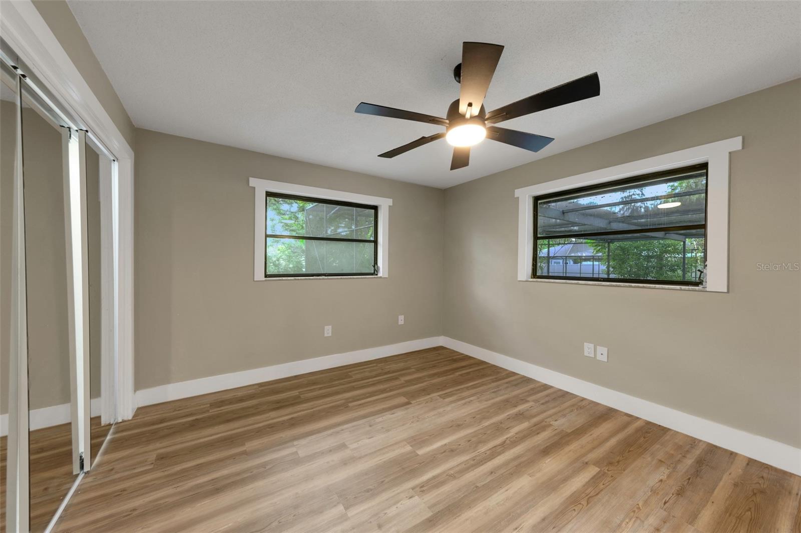Image 26 of 30 For 943 Spanish Oaks Boulevard