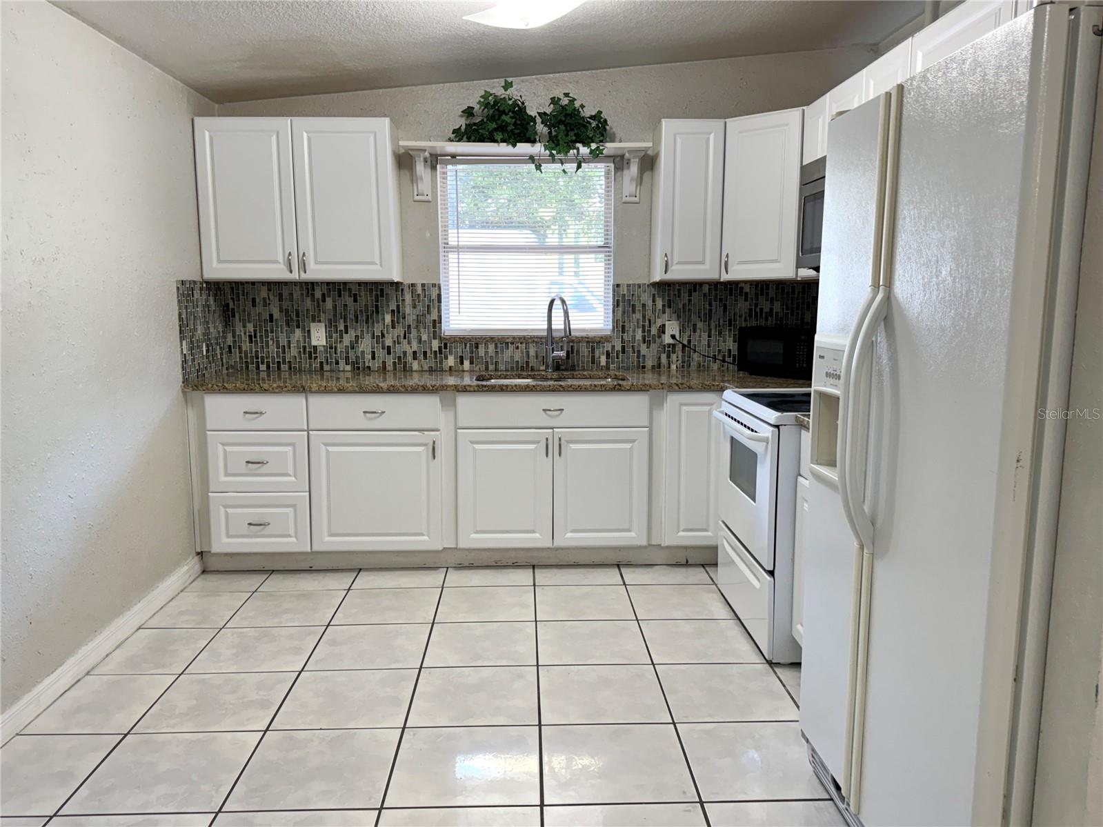 Image 11 of 27 For 2106 Himes Avenue 1