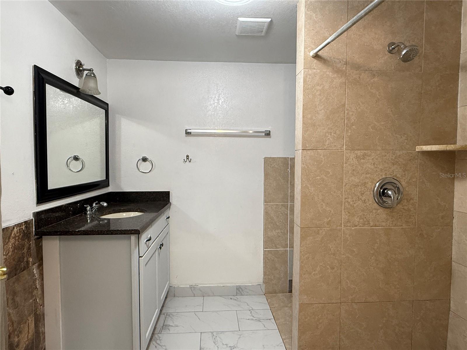 Image 18 of 27 For 2106 Himes Avenue 1