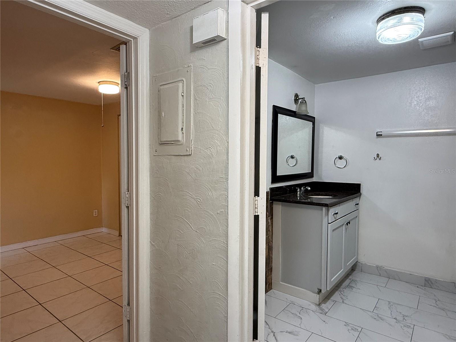 Image 5 of 27 For 2106 Himes Avenue 1