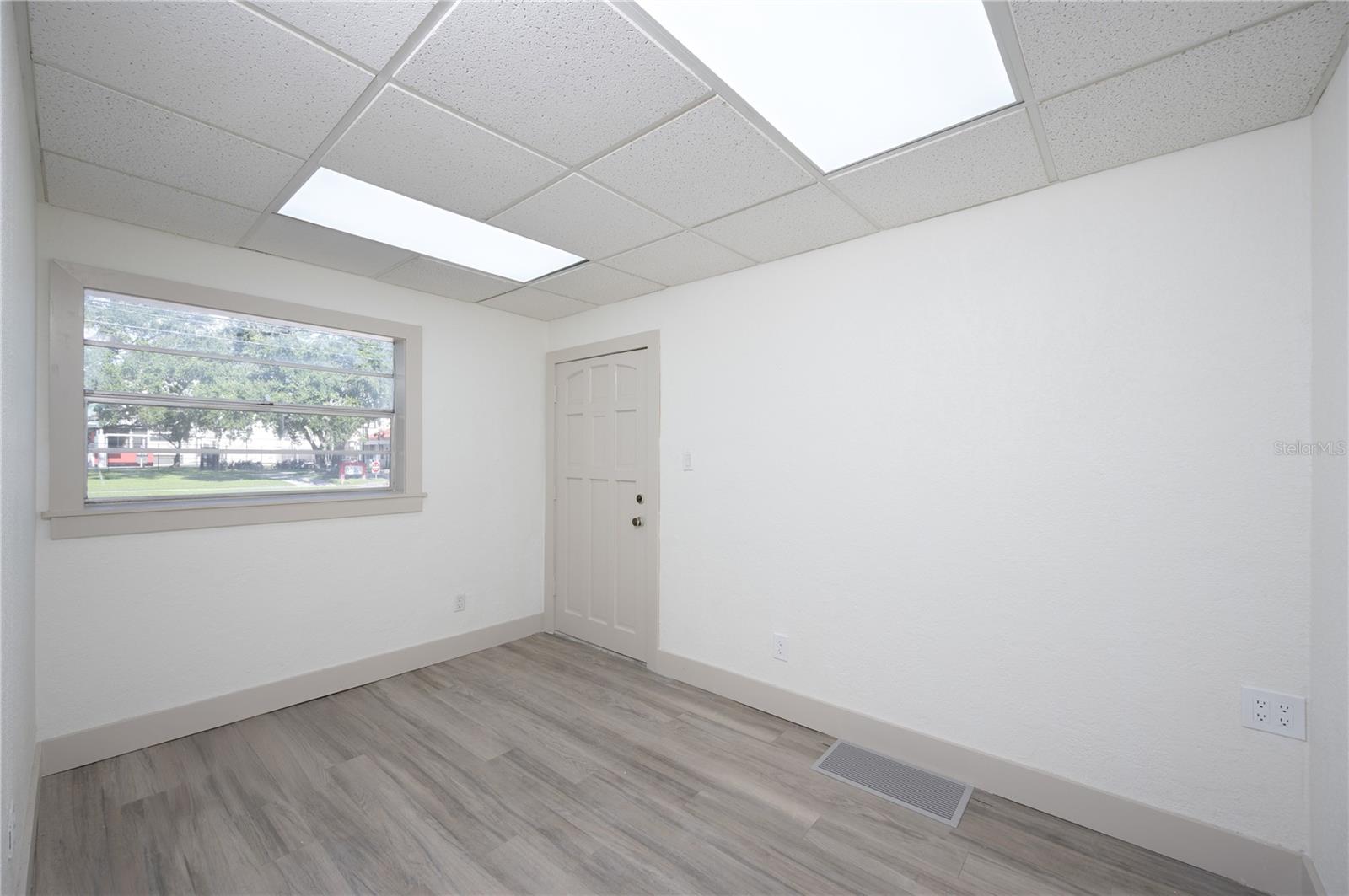 Image 6 of 8 For 5411 16th Street N