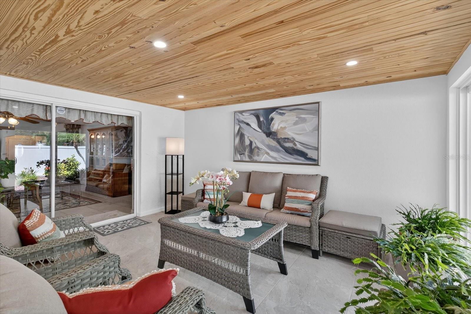 Image 13 of 26 For 4805 Macdill Avenue