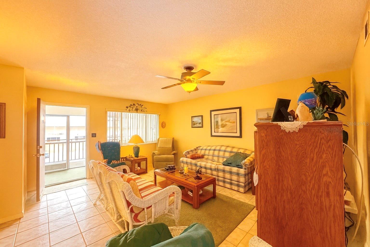 Image 4 of 11 For 2348 Shelley Street 10