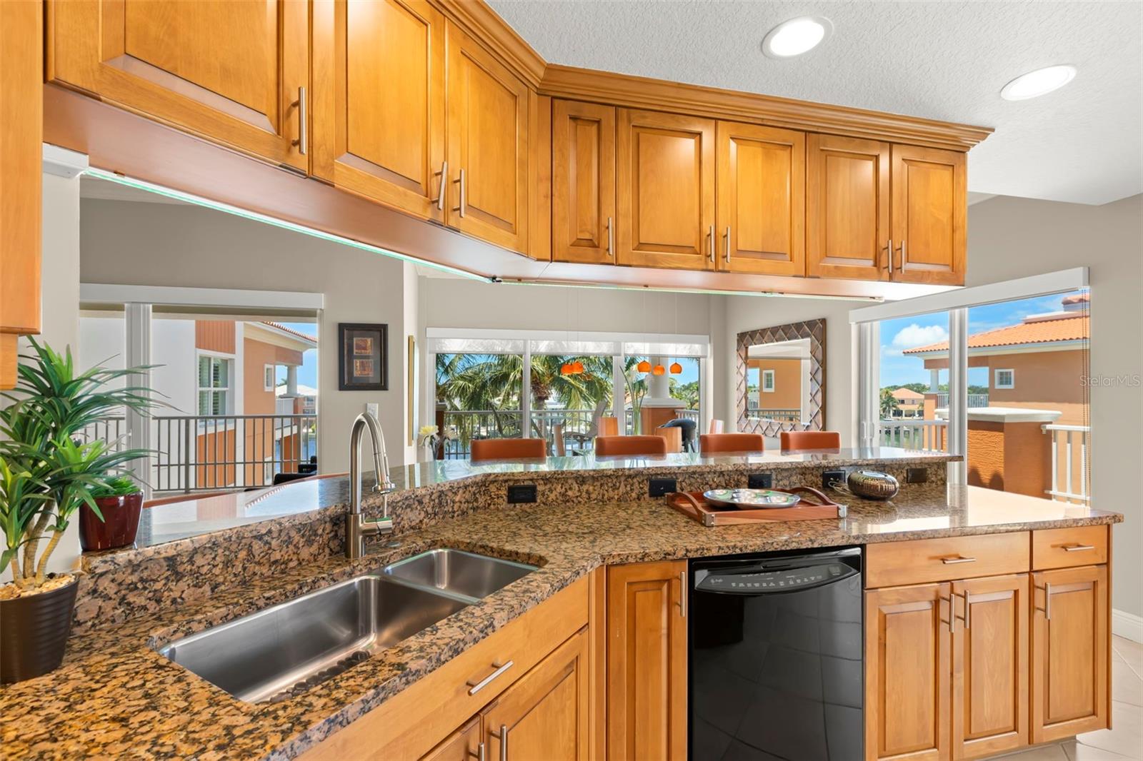 Image 11 of 72 For 650 Pinellas Bayway S 2301