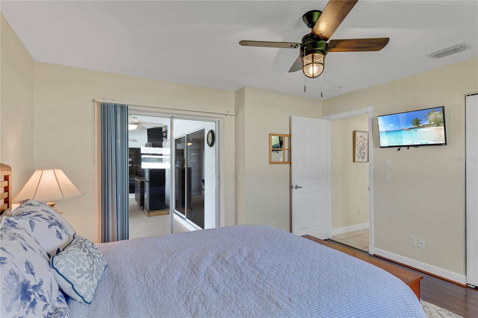 Image 35 of 66 For 15160 Buswell Avenue