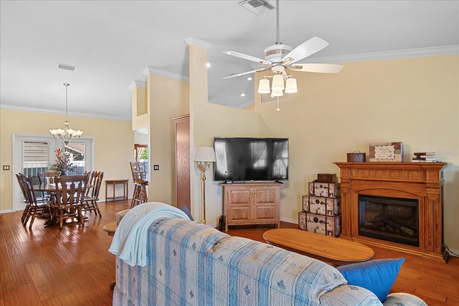 Image 4 of 46 For 5419 Ivory Drive