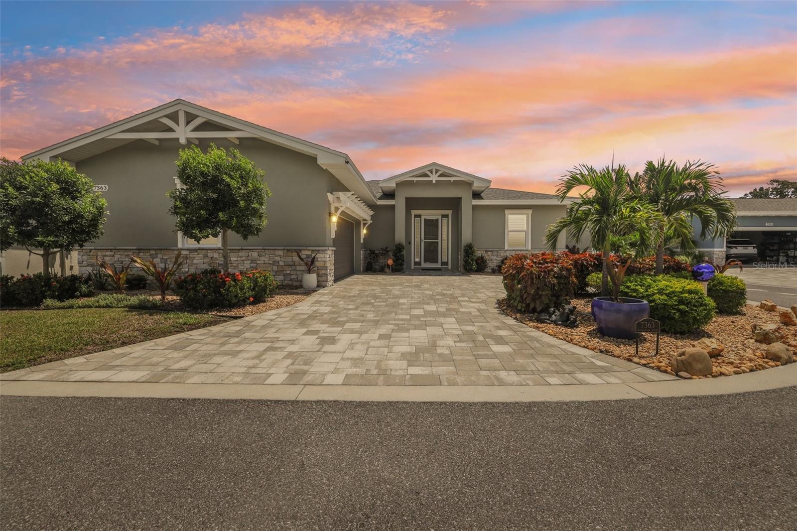 Details for 7363 Ridgewood Drive, SEMINOLE, FL 33772
