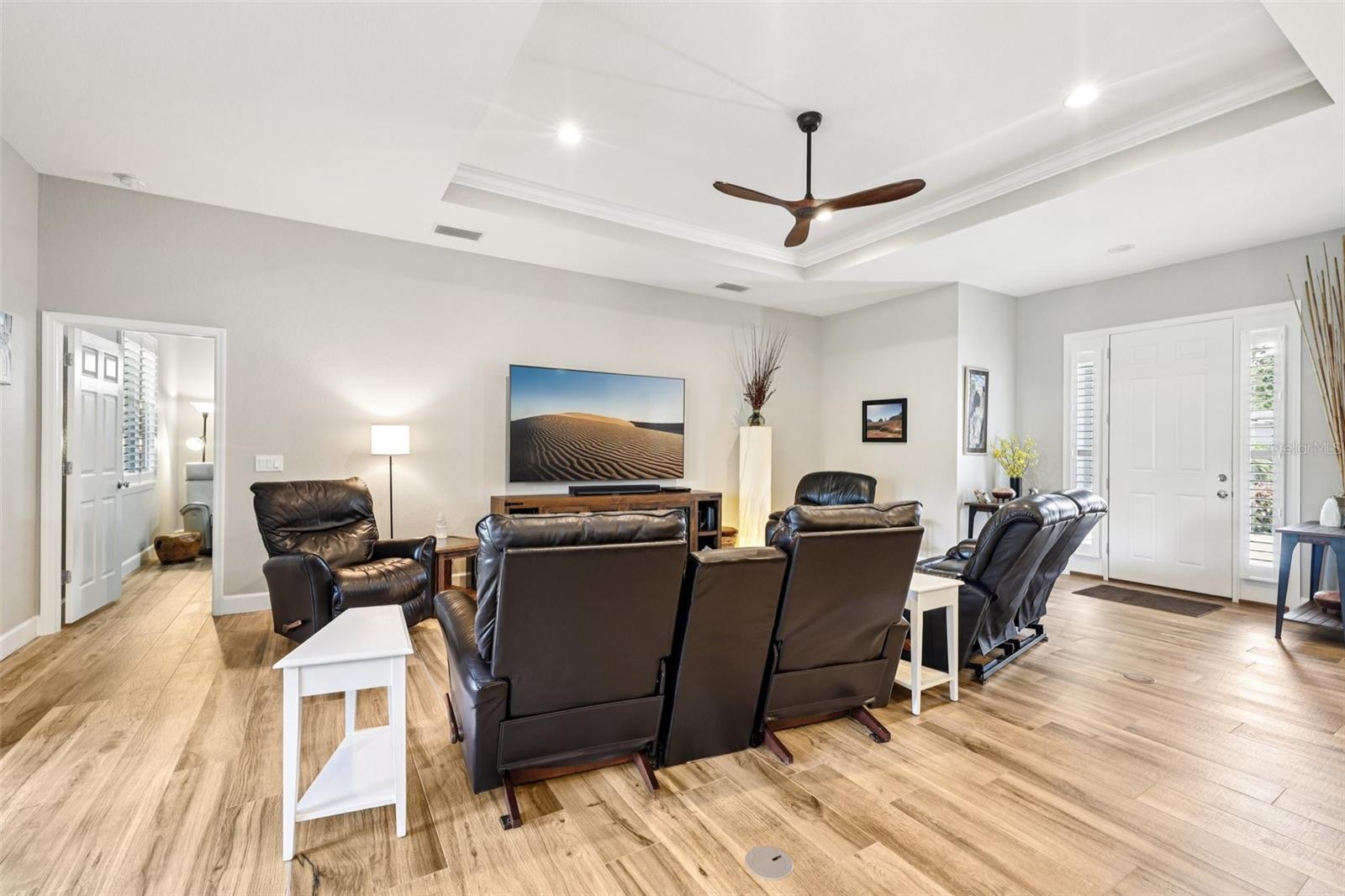 Image 16 of 38 For 7363 Ridgewood Drive