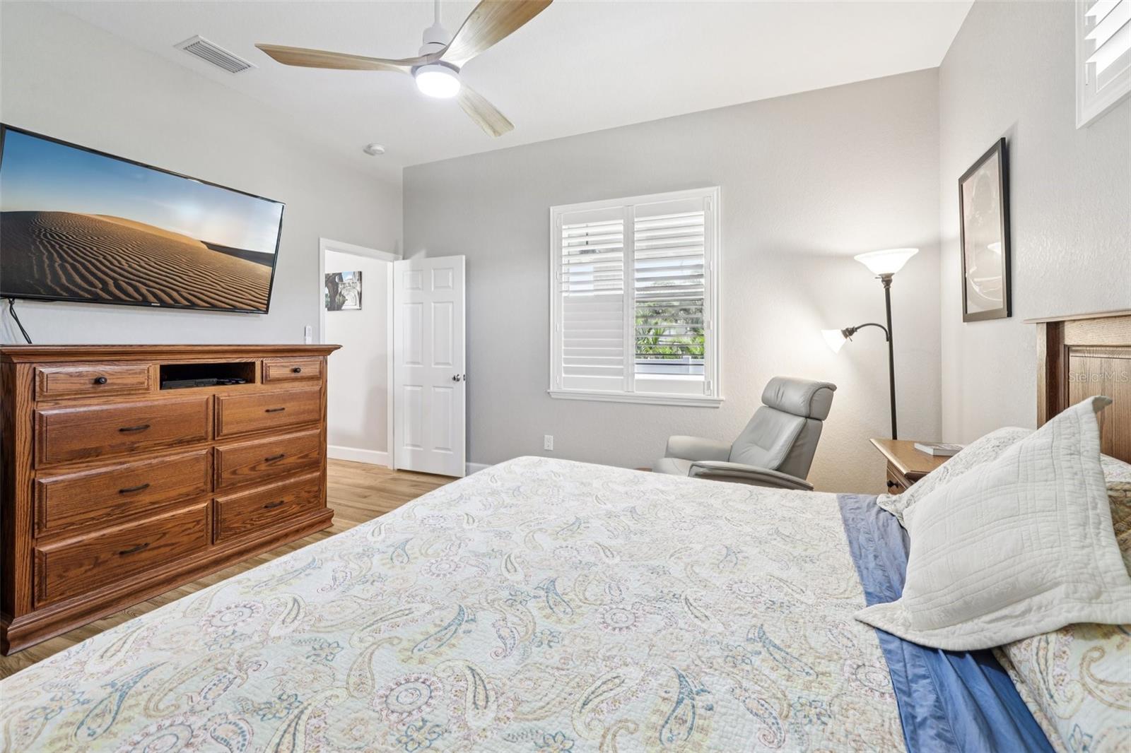 Image 24 of 38 For 7363 Ridgewood Drive