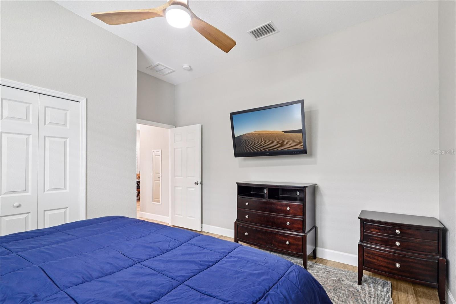 Image 28 of 38 For 7363 Ridgewood Drive