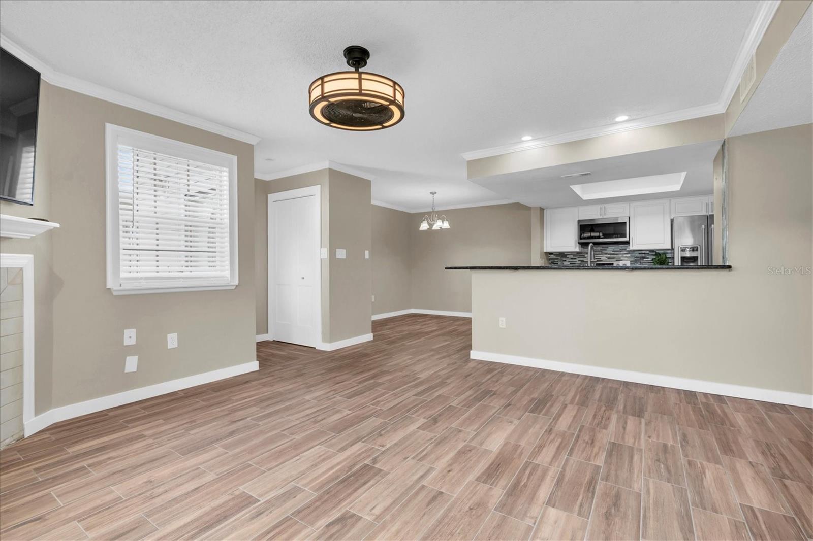Image 10 of 34 For 8350 Savannah Trace Circle 1605