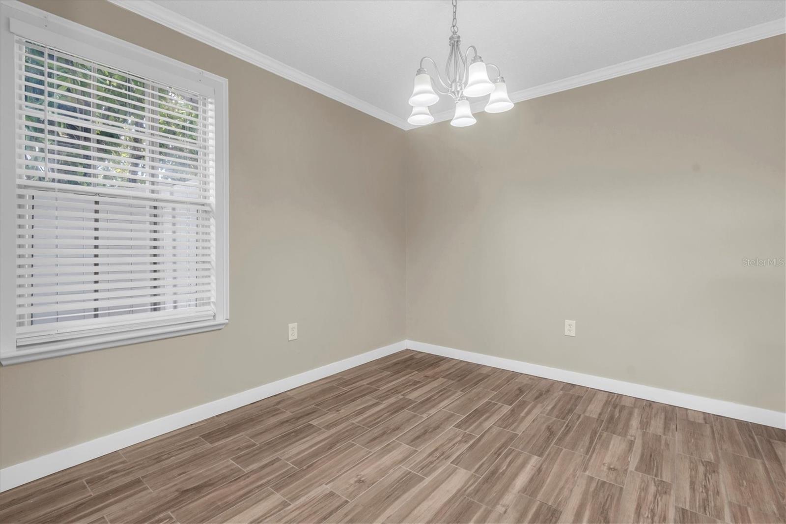 Image 19 of 34 For 8350 Savannah Trace Circle 1605