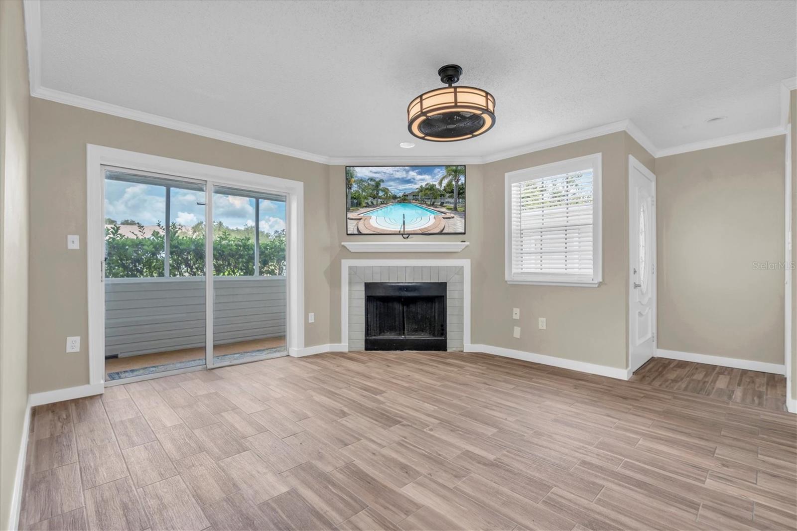 Image 7 of 34 For 8350 Savannah Trace Circle 1605